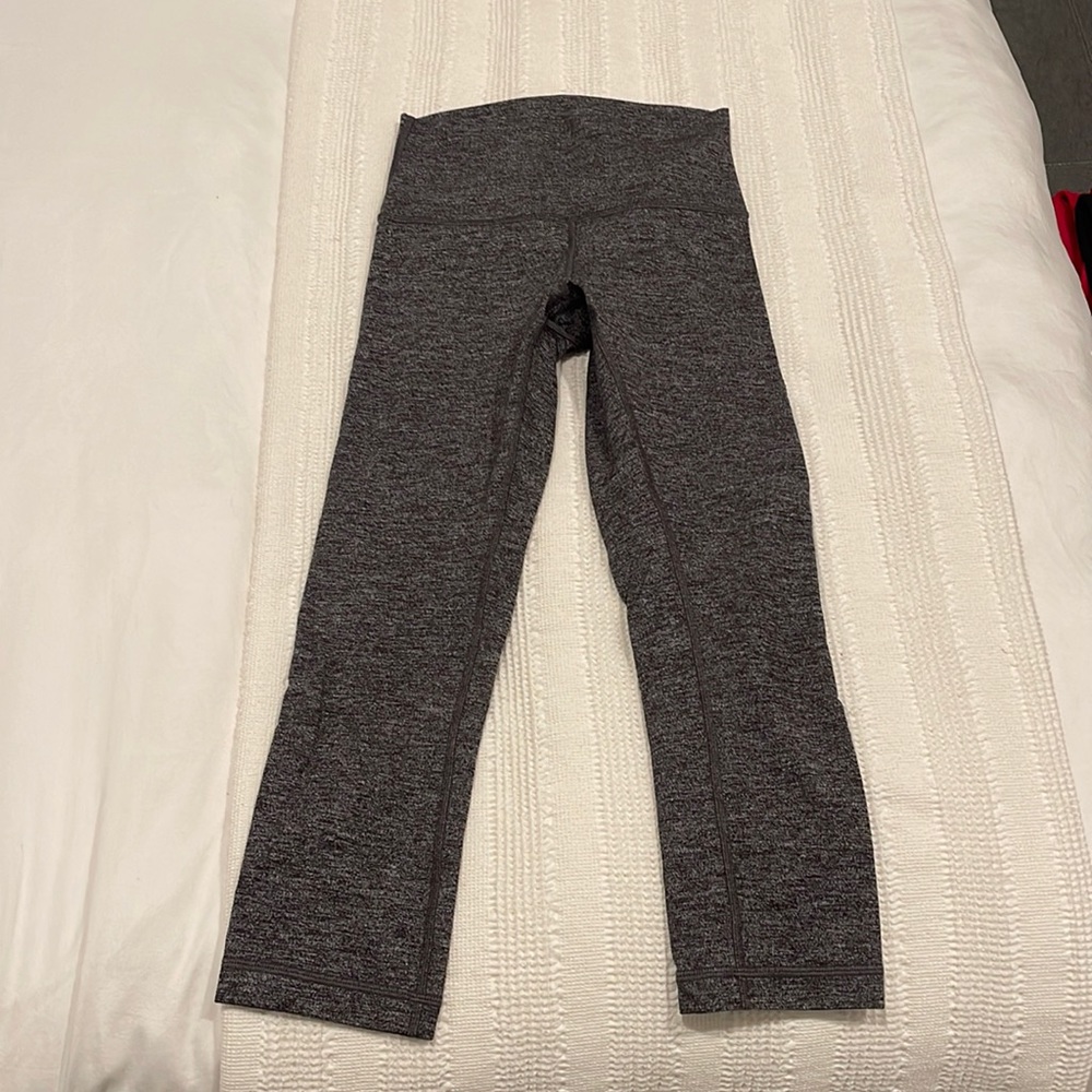 Gray Lulu lemon align 21” cropped leggings